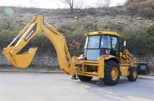 五一期間山猛大噸位石材叉裝機(jī)交付客戶，為客戶創(chuàng)造更高價(jià)值